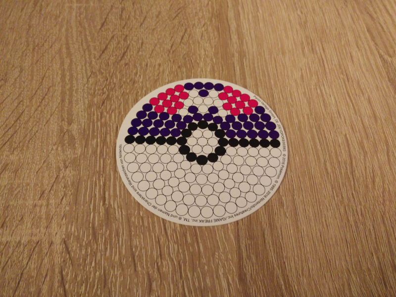 Panini Vorlage für Mega-Pokeball Panini Vorlage für Mega-Pokeball